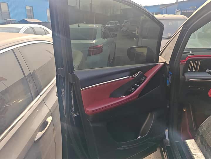 Фото 7 - GAC Trumpchi M8