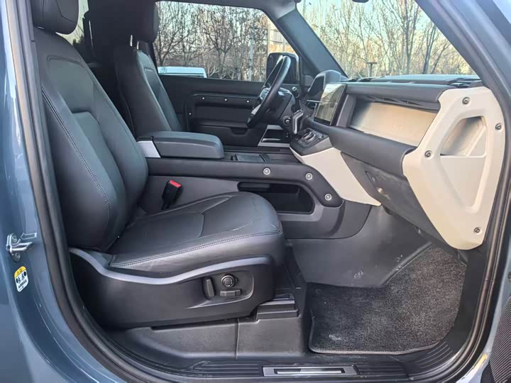 Фото 9 - Land Rover Defender