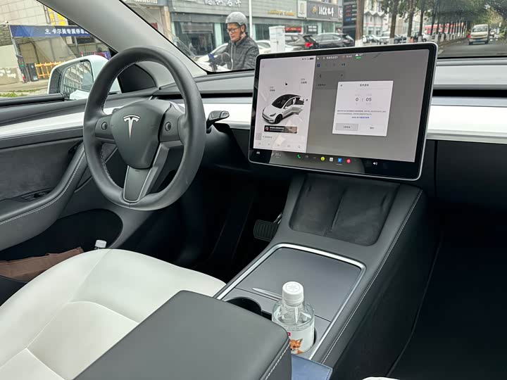 Фото 7 - Tesla Model Y