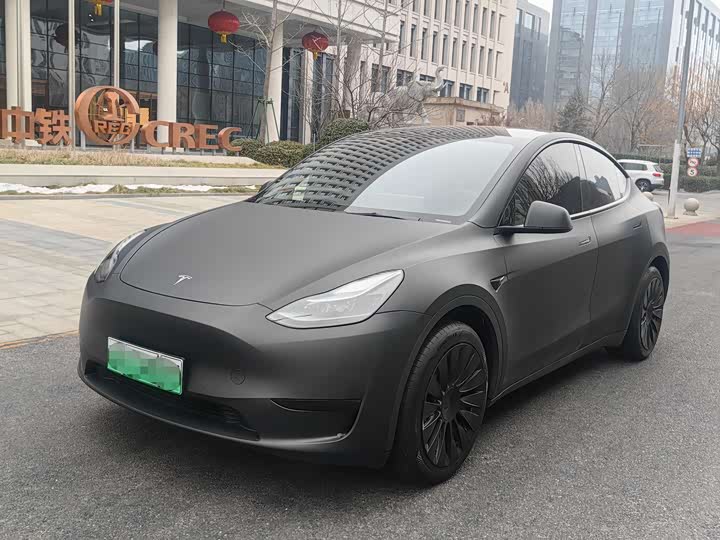 Фото 1 - Tesla Model Y