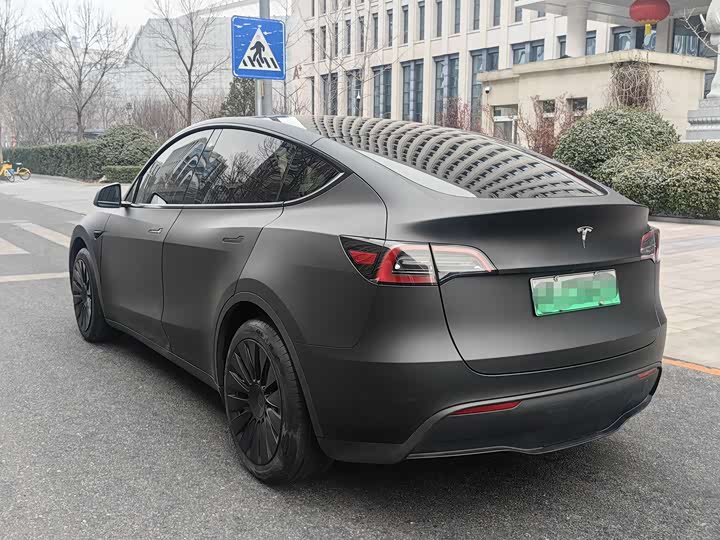 Фото 2 - Tesla Model Y