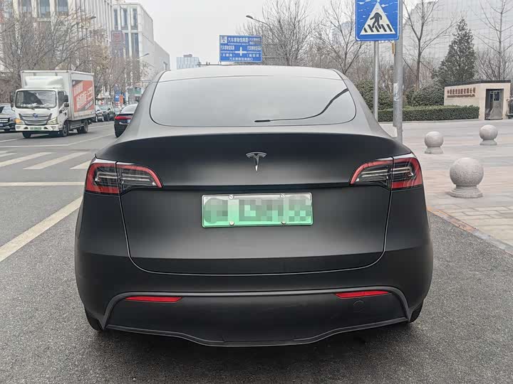 Фото 3 - Tesla Model Y