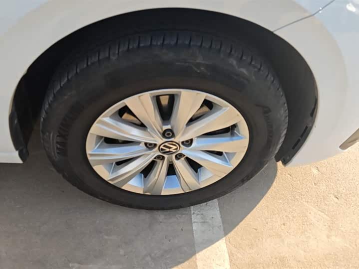 Фото 6 - Volkswagen Lavida