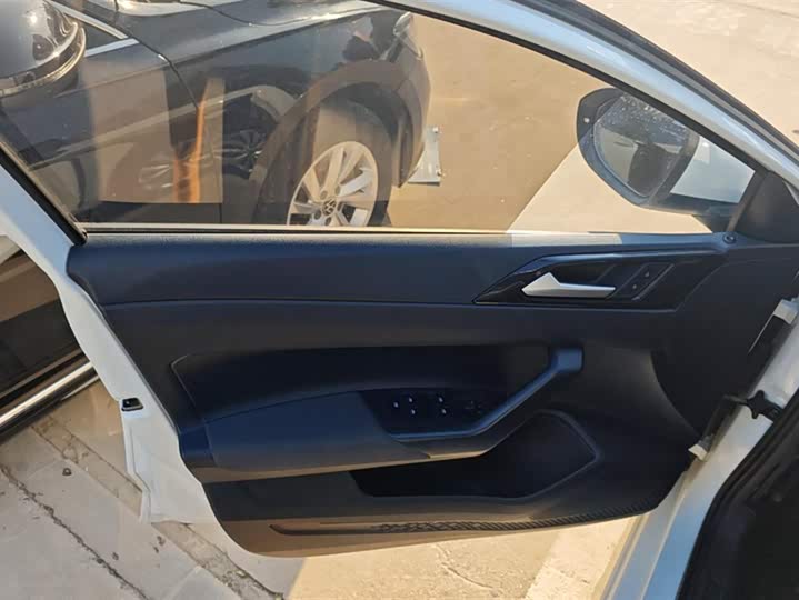 Фото 7 - Volkswagen Lavida