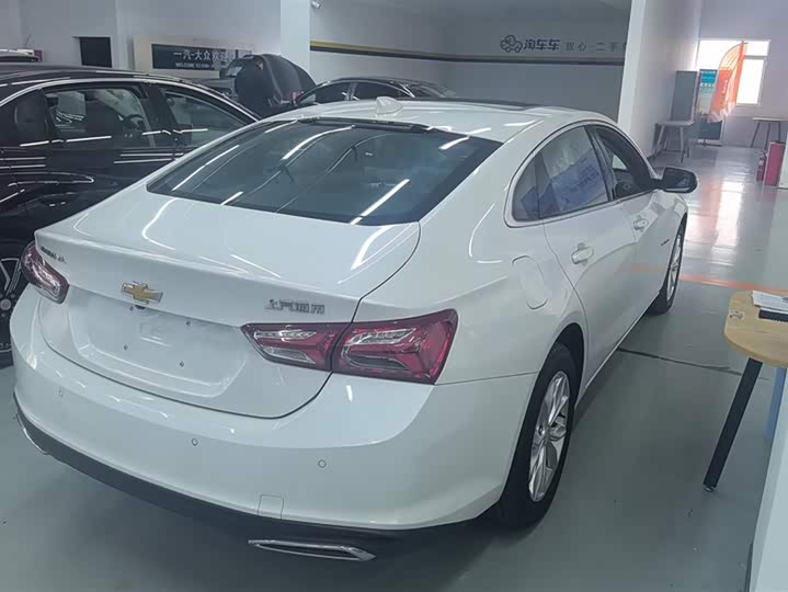 Фото 3 - Chevrolet Malibu XL