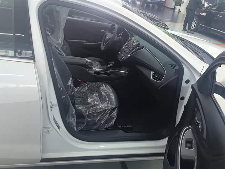 Фото 8 - Chevrolet Malibu XL