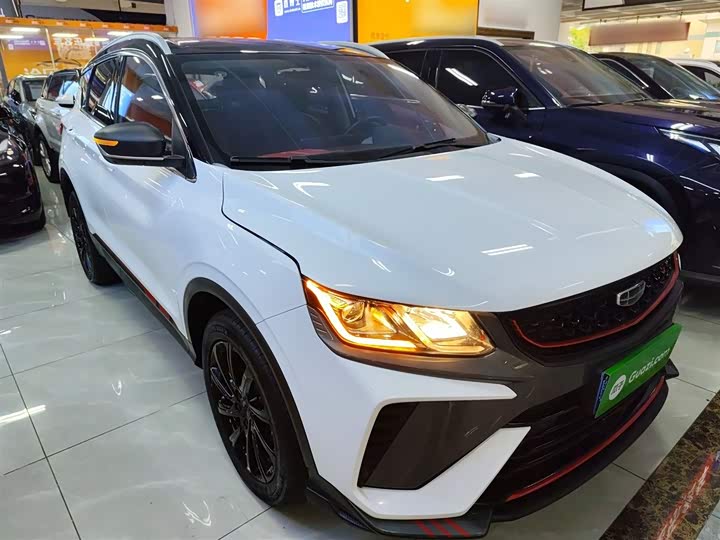 Фото 4 - Geely Coolray