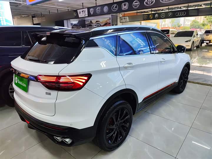 Фото 7 - Geely Coolray