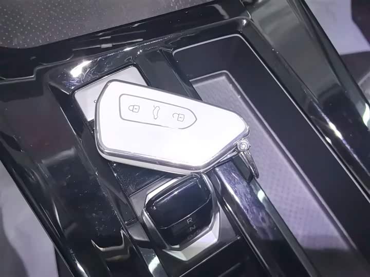 Фото 9 - Volkswagen Lamando L