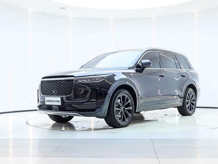 Фото 1 - LiXiang One