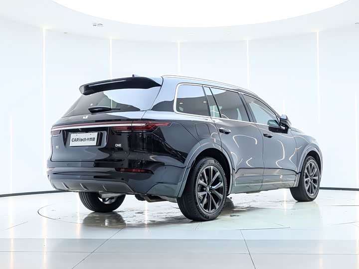 Фото 5 - LiXiang One