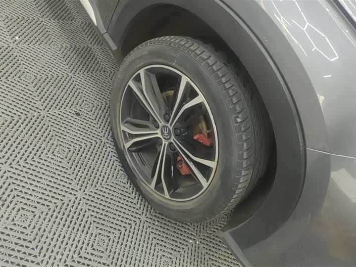 Фото 6 - BYD Song Plus