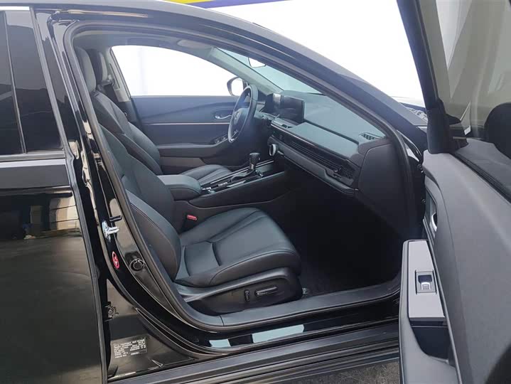 Фото 8 - Honda Accord