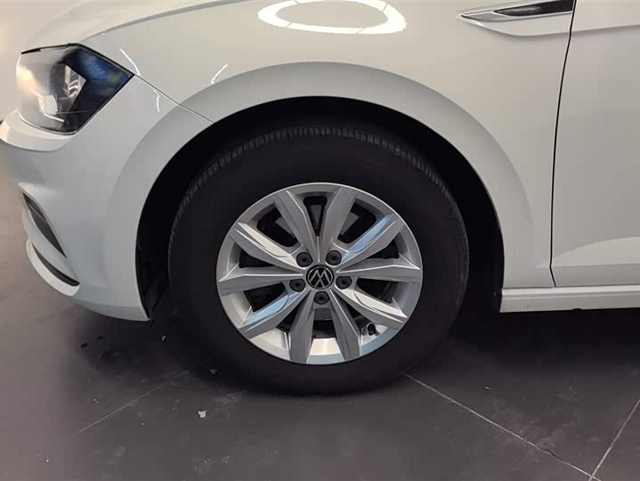 Фото 6 - Volkswagen Polo