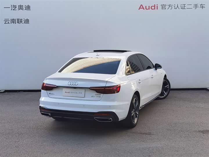 Фото 4 - Audi A4L