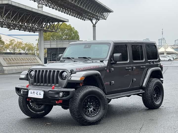 Фото 1 - Jeep Wrangler