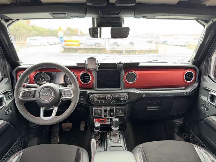 Фото 9 - Jeep Wrangler