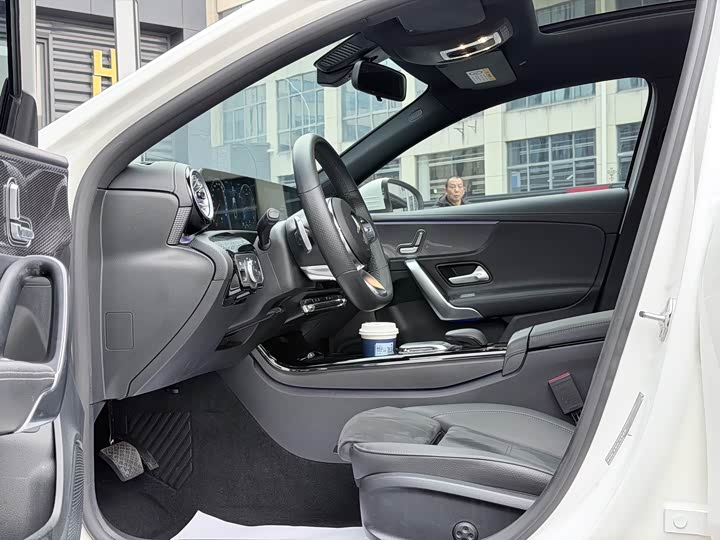 Фото 6 - Mercedes-Benz A-Class