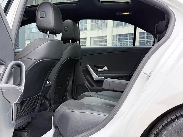 Фото 7 - Mercedes-Benz A-Class