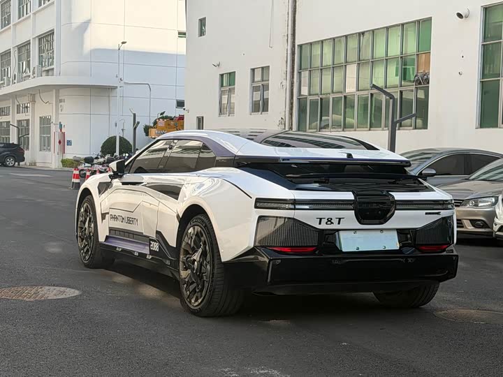 Фото 7 - HiPhi Z