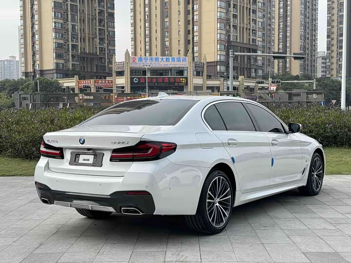 Фото 3 - BMW 5 Series