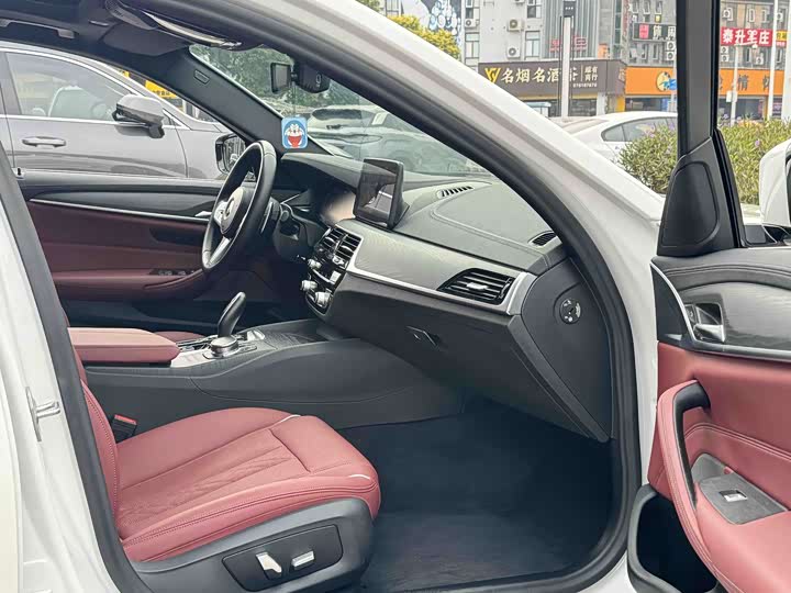 Фото 5 - BMW 5 Series