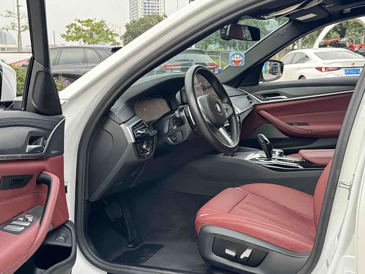 Фото 6 - BMW 5 Series