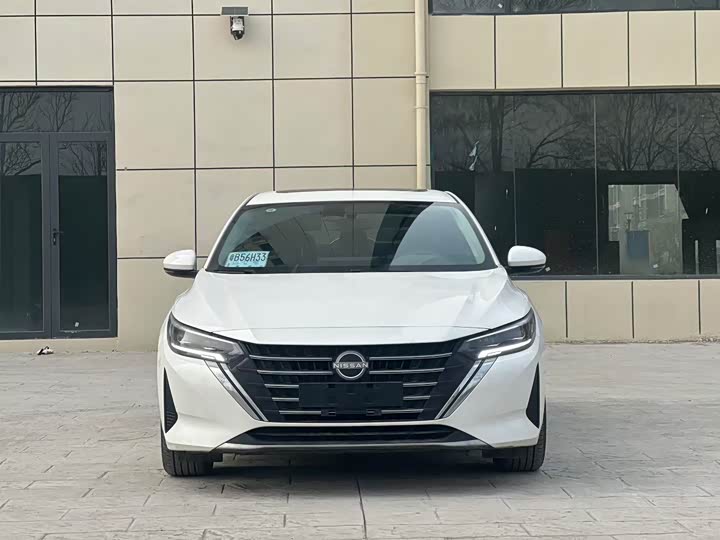 Фото 2 - Nissan Sylphy