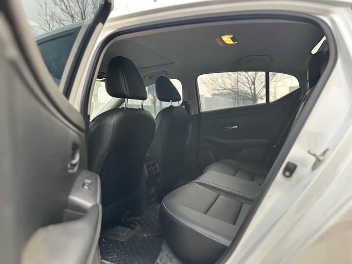 Фото 6 - Nissan Sylphy