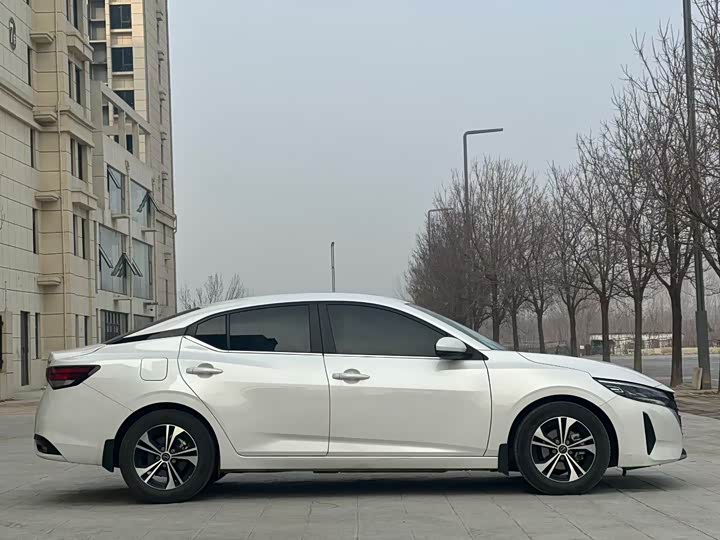 Фото 9 - Nissan Sylphy