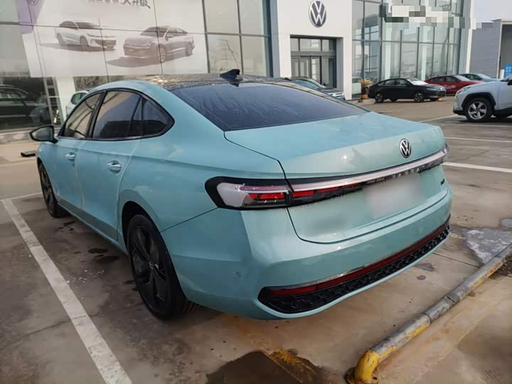 Фото 5 - Volkswagen Passat