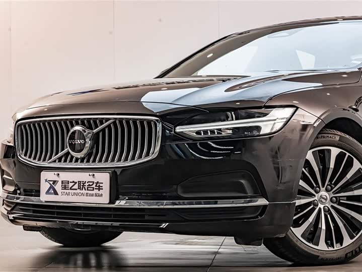 Фото 2 - Volvo S90