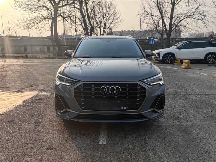 Фото 2 - Audi Q3
