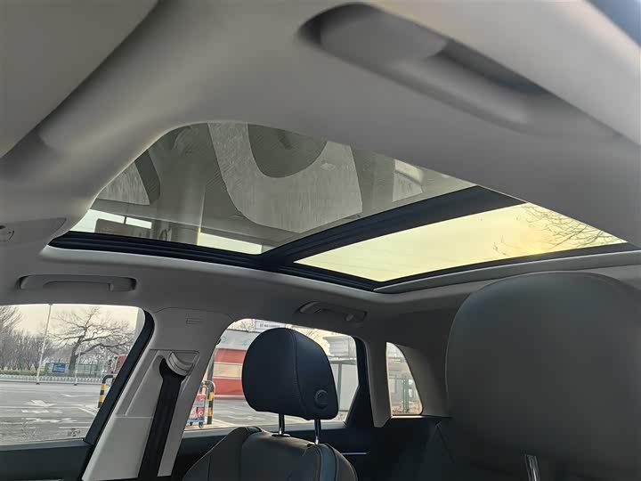 Фото 8 - Audi Q3