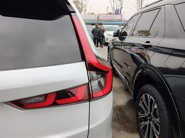 Фото 8 - Honda CR-V