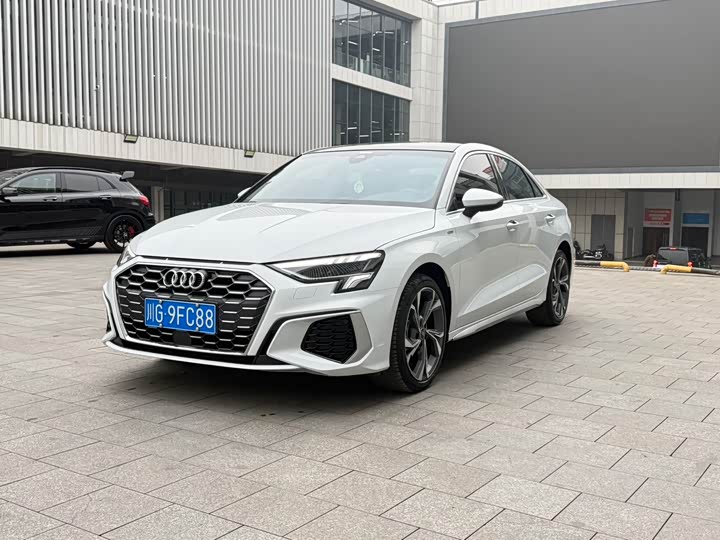 Фото 1 - Audi A3