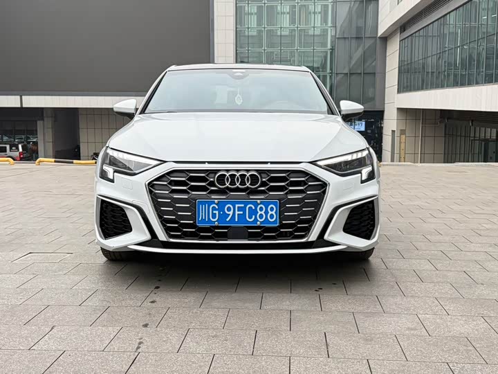 Фото 2 - Audi A3