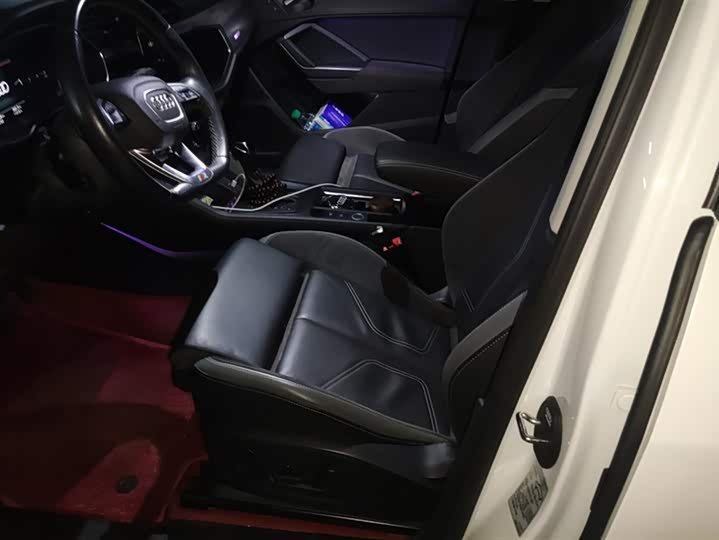 Фото 9 - Audi Q3 Sportback