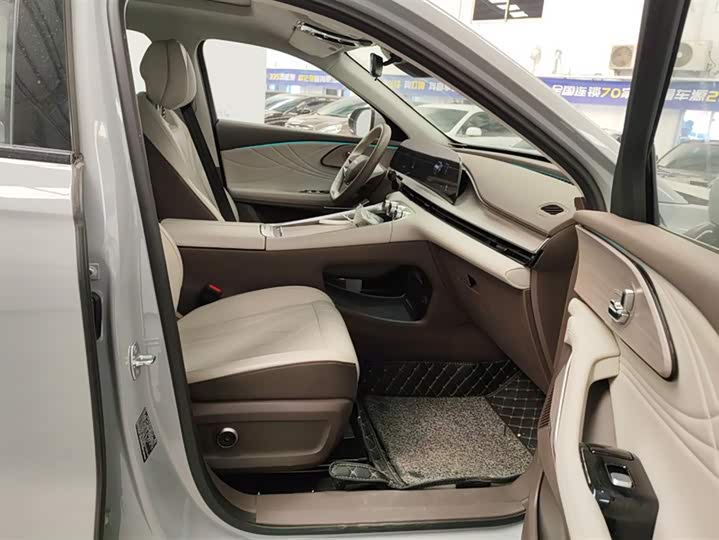 Фото 8 - Exeed RX C-DM Hybrid