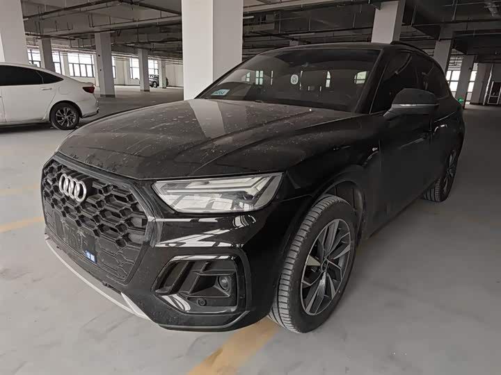 Фото 2 - Audi Q5L