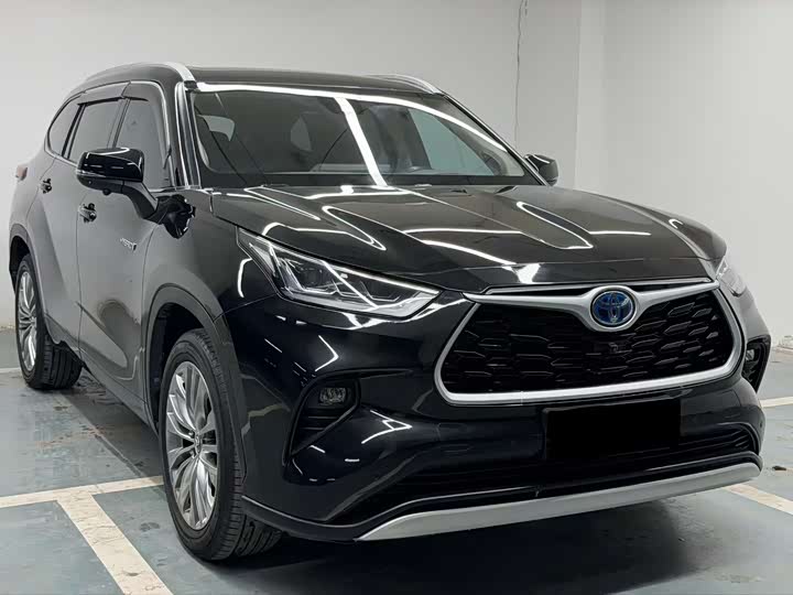 Фото 2 - Toyota Highlander