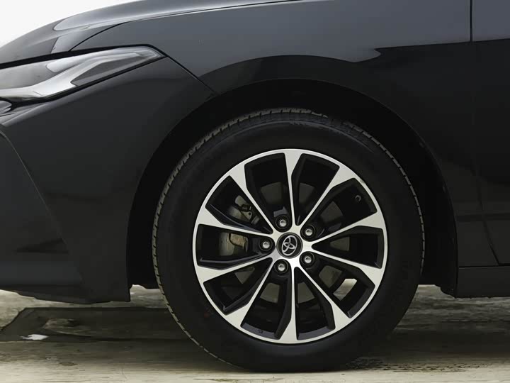 Фото 5 - Toyota Avalon