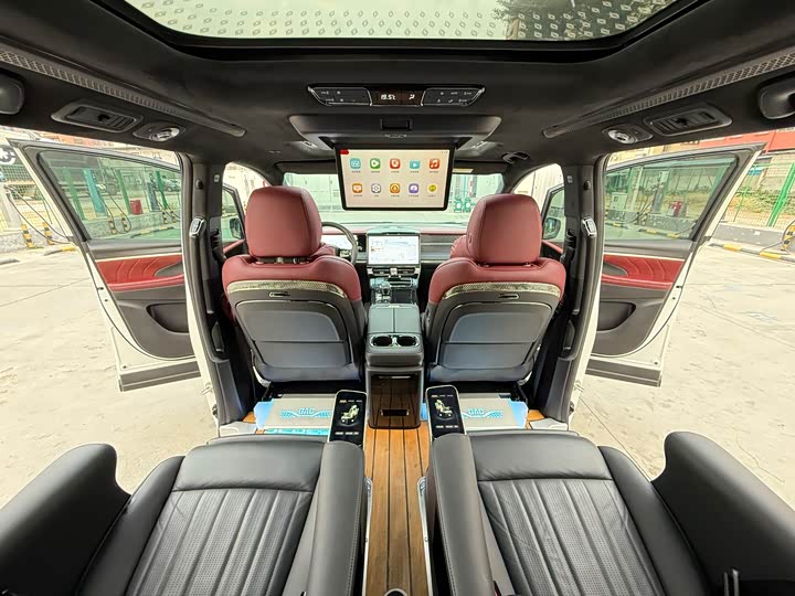 Фото 8 - GAC Trumpchi M8