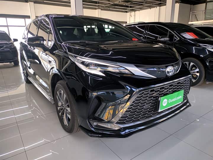 Фото 4 - Toyota Granvia