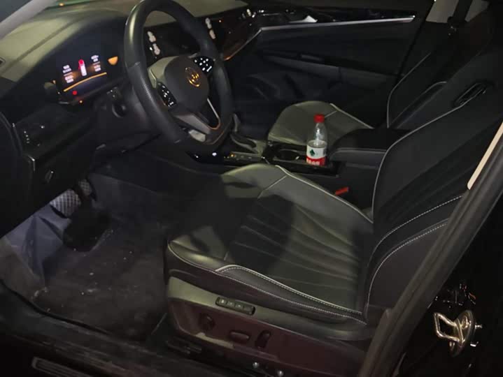 Фото 9 - Volkswagen Passat