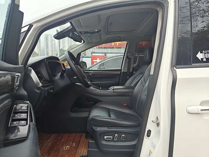 Фото 4 - GAC Trumpchi M8