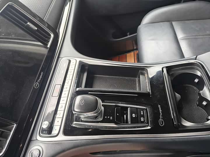 Фото 7 - GAC Trumpchi M8