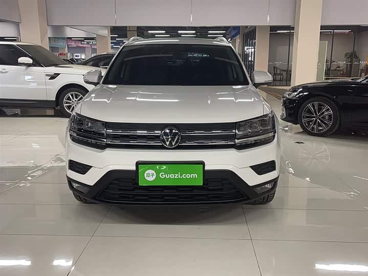 Фото 3 - Volkswagen Tharu