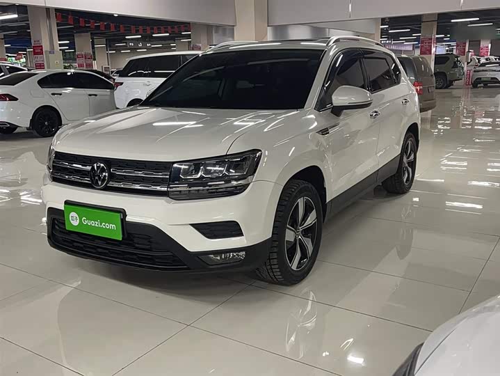 Фото 4 - Volkswagen Tharu