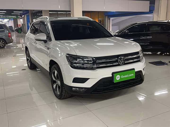 Фото 5 - Volkswagen Tharu